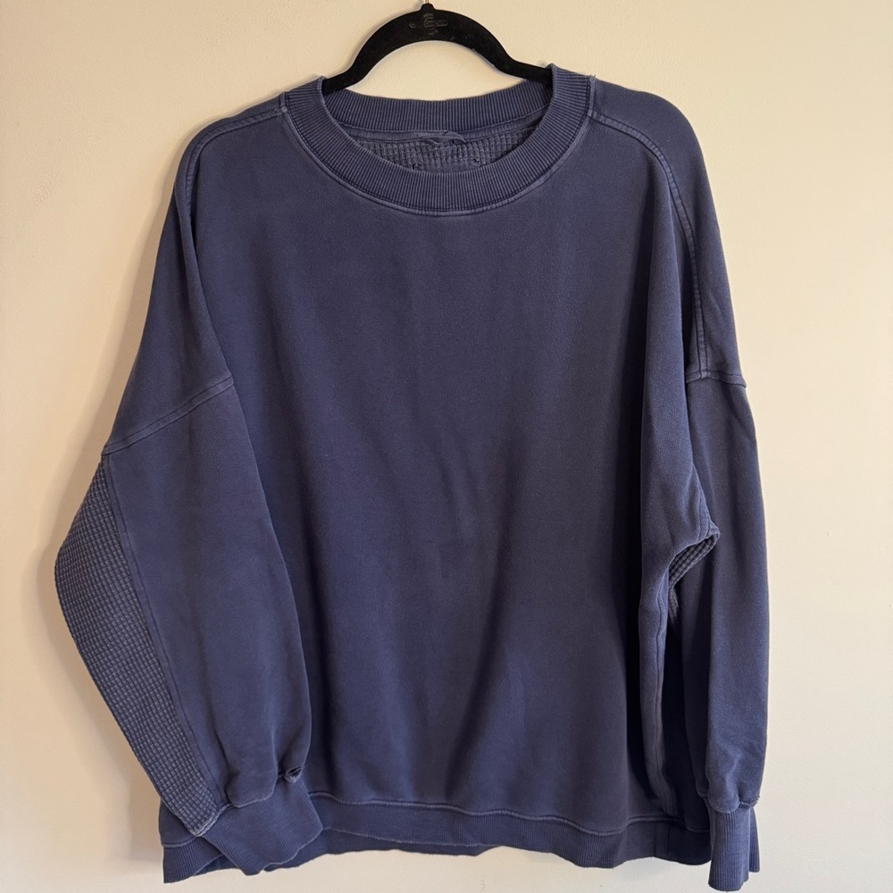 Aerie Navy Crewneck Sweatshirt Size L Faded